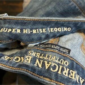 American Eagle Super hi-rise Jegging size 2 short